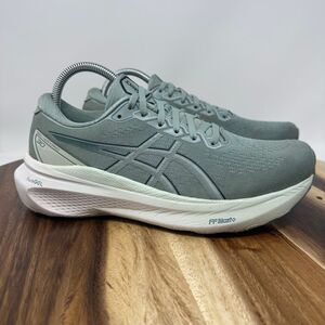 Asics Gel Kayano 30 Womens Size 9 Sage Green Athletic Shoes Sneakers 1012B357